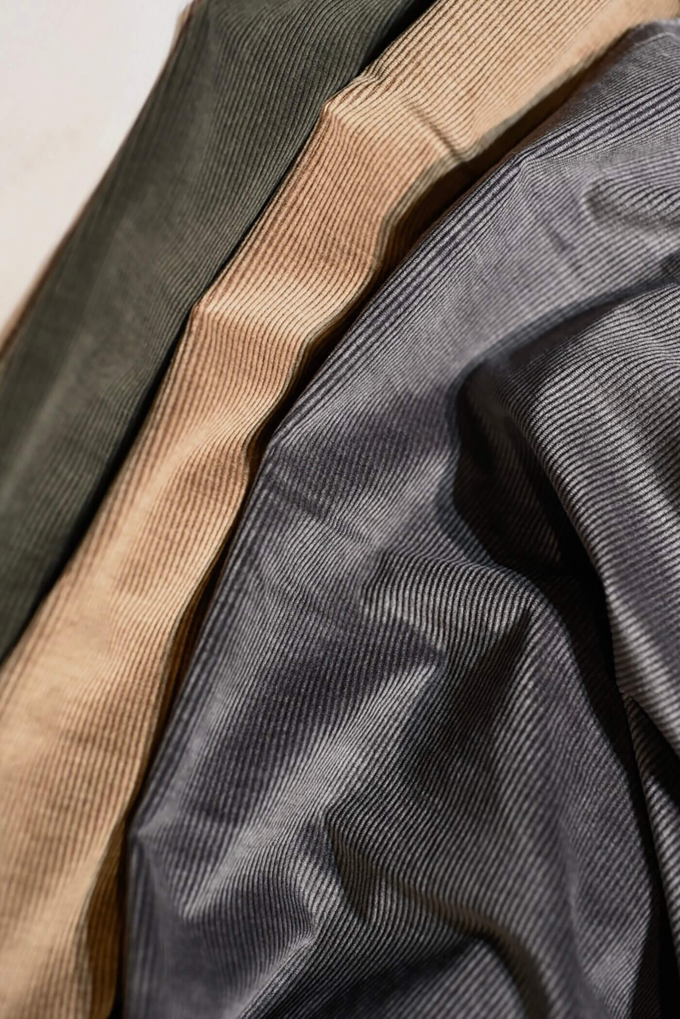 DORSO STOCK COLLECTIONのErmenegildo Zegna CASHCO グレーコーデュロイ
