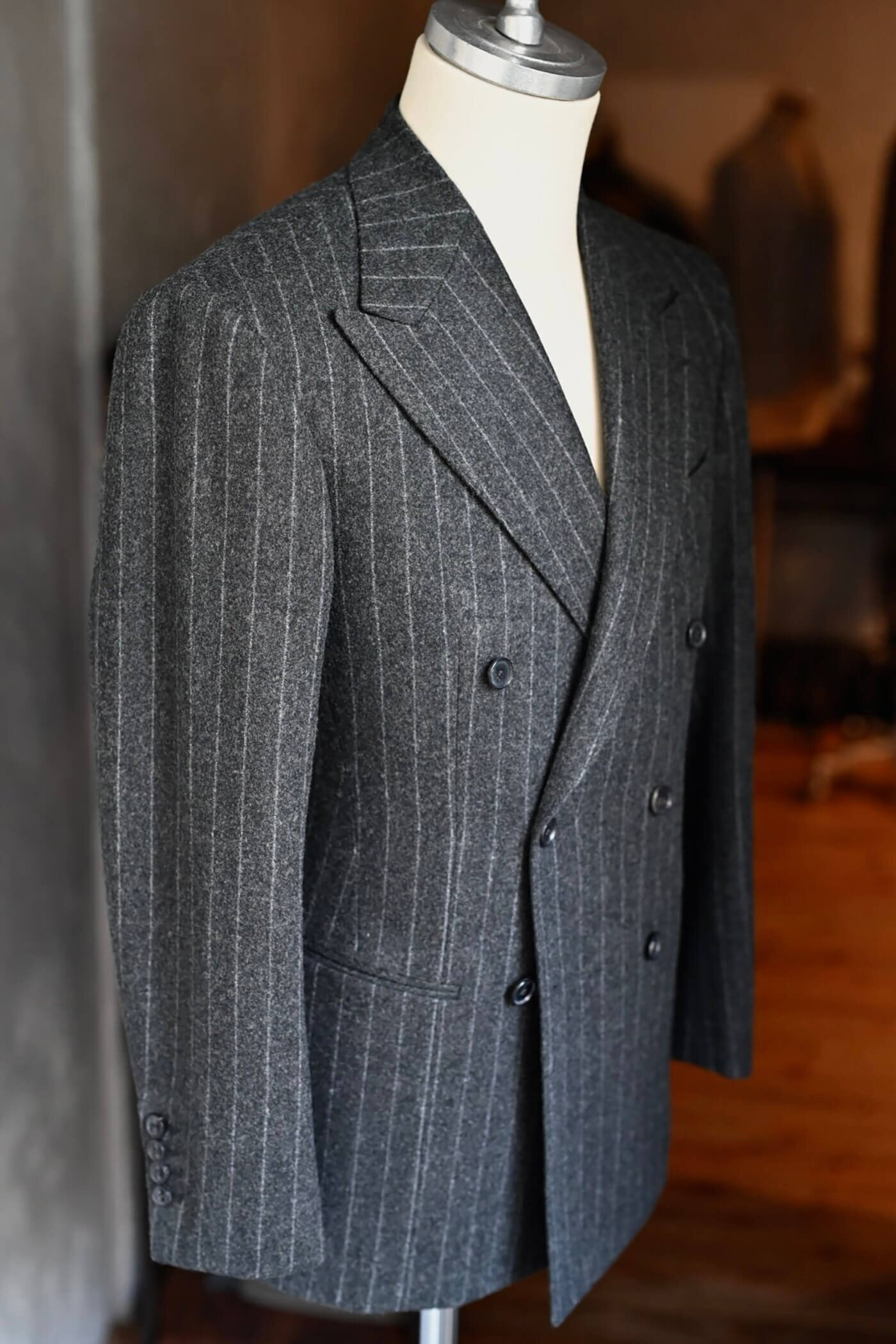 フォックスブラザーズ フランネル ダブルブレストスーツ3