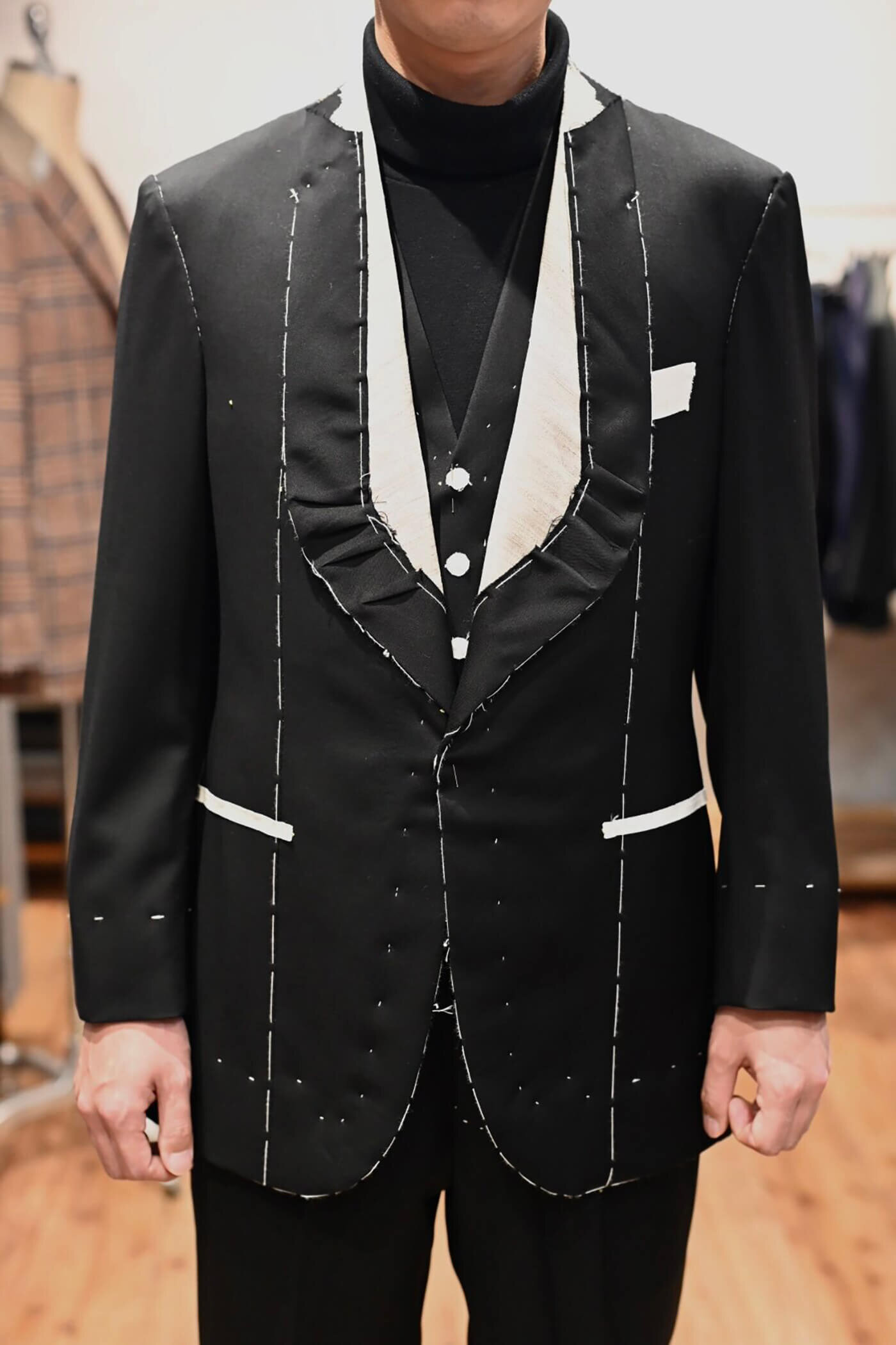 オーダータキシードの仮縫い