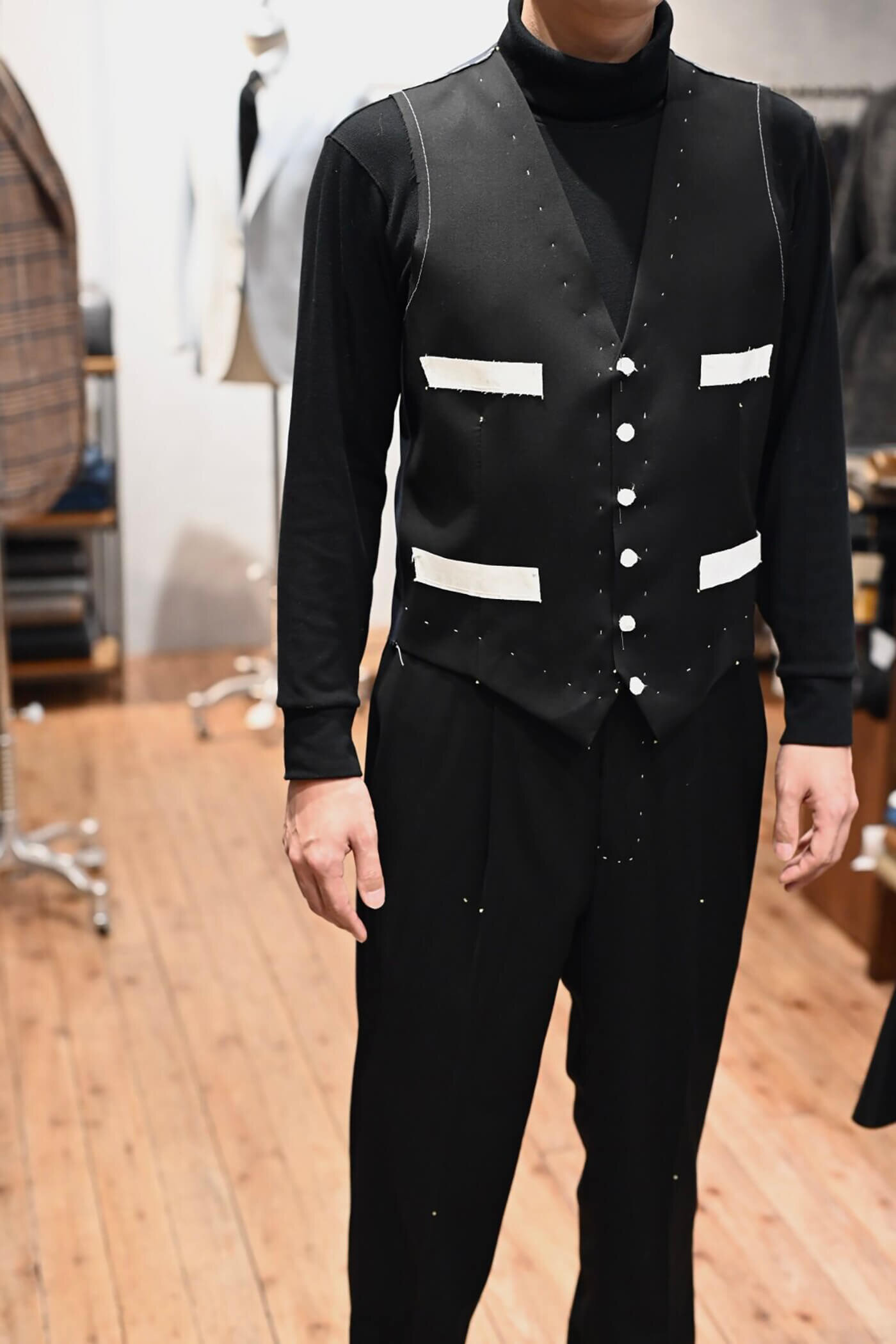 オーダータキシードの仮縫い2