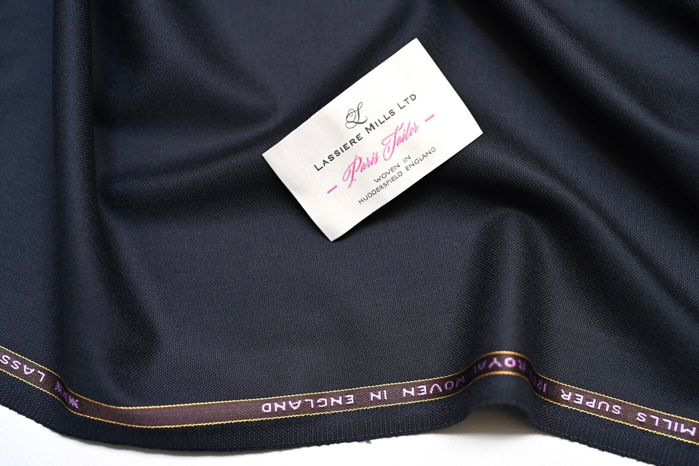 ① LASSIERE MILLS (ラッシャーミルズ)　ネイビー無地