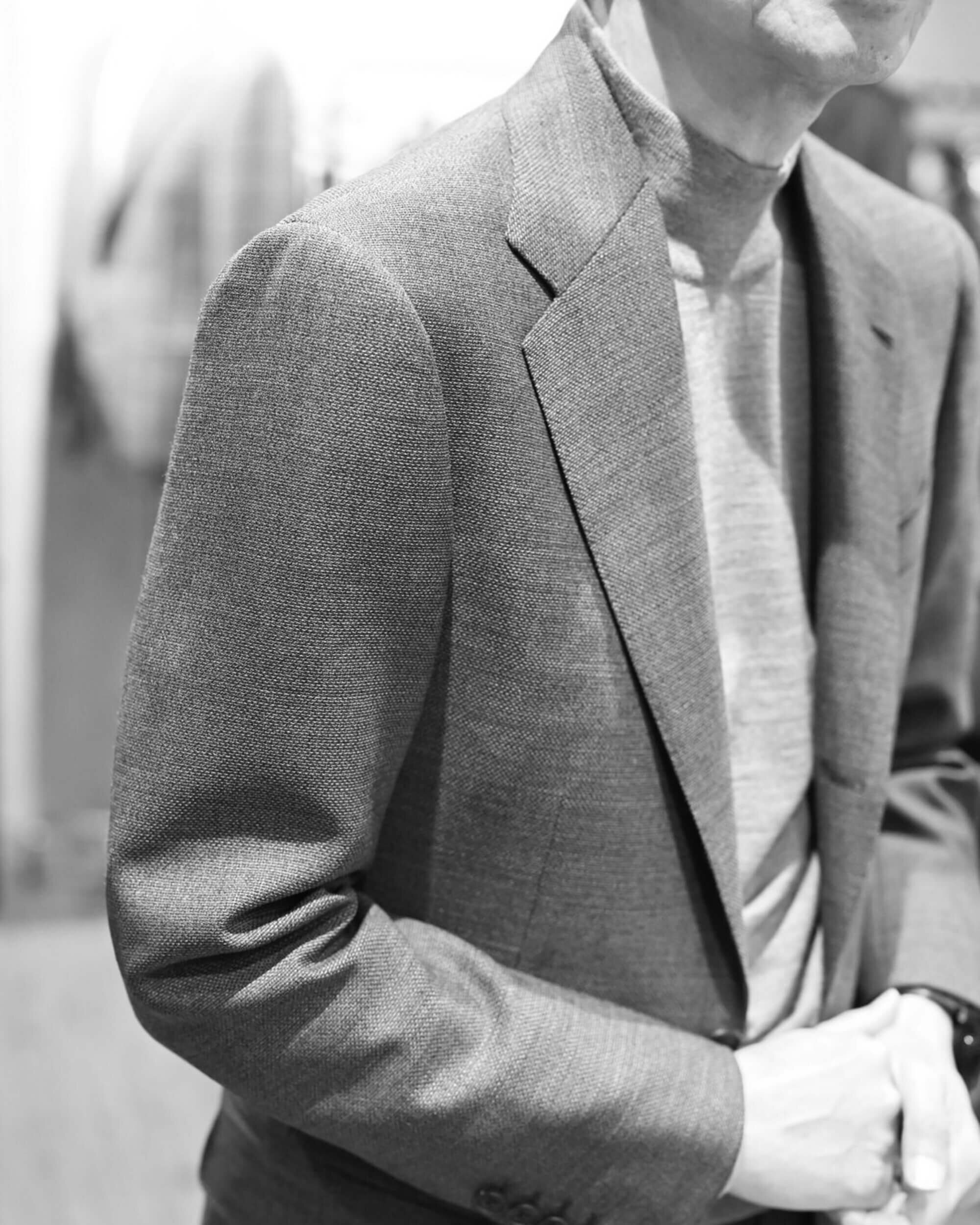 VBCのホップサックジャケットとパンツのコーディネート