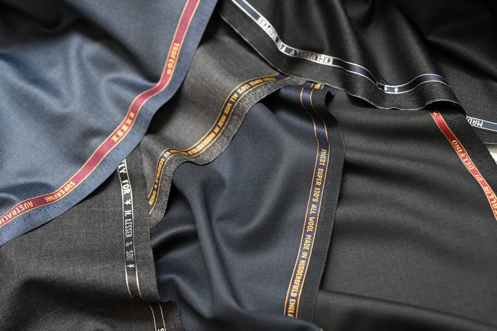 DORSO STOCK COLLECTION　合物の生地一覧